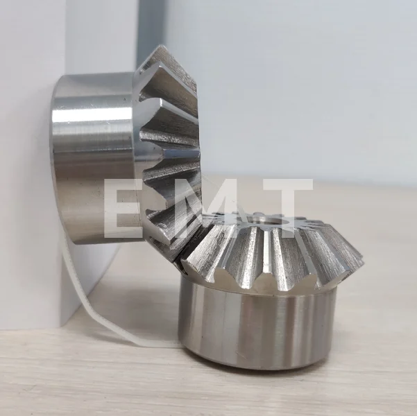 Коническая пара прямозубая (B) C32B301, передат. число=1:1, M=5, Z=30/30, EMT | ЕМТ